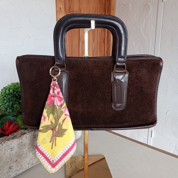 Coach Ruff-Out Suede, Mocha Zip-Top, Early 1970s - Picture 4 of 15